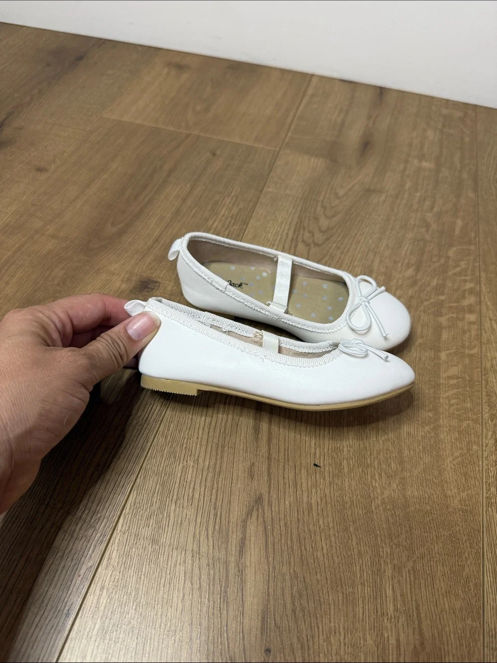 Cat & Jack White Girls Dress Ballet Flats with Bow Strap